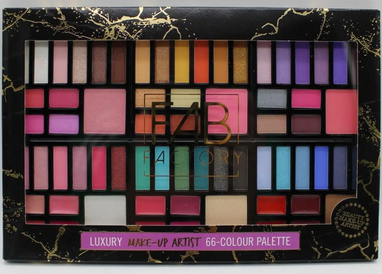 Палетка для макияжа FAB Factory Luxury Make-Up Palette 66 элементов